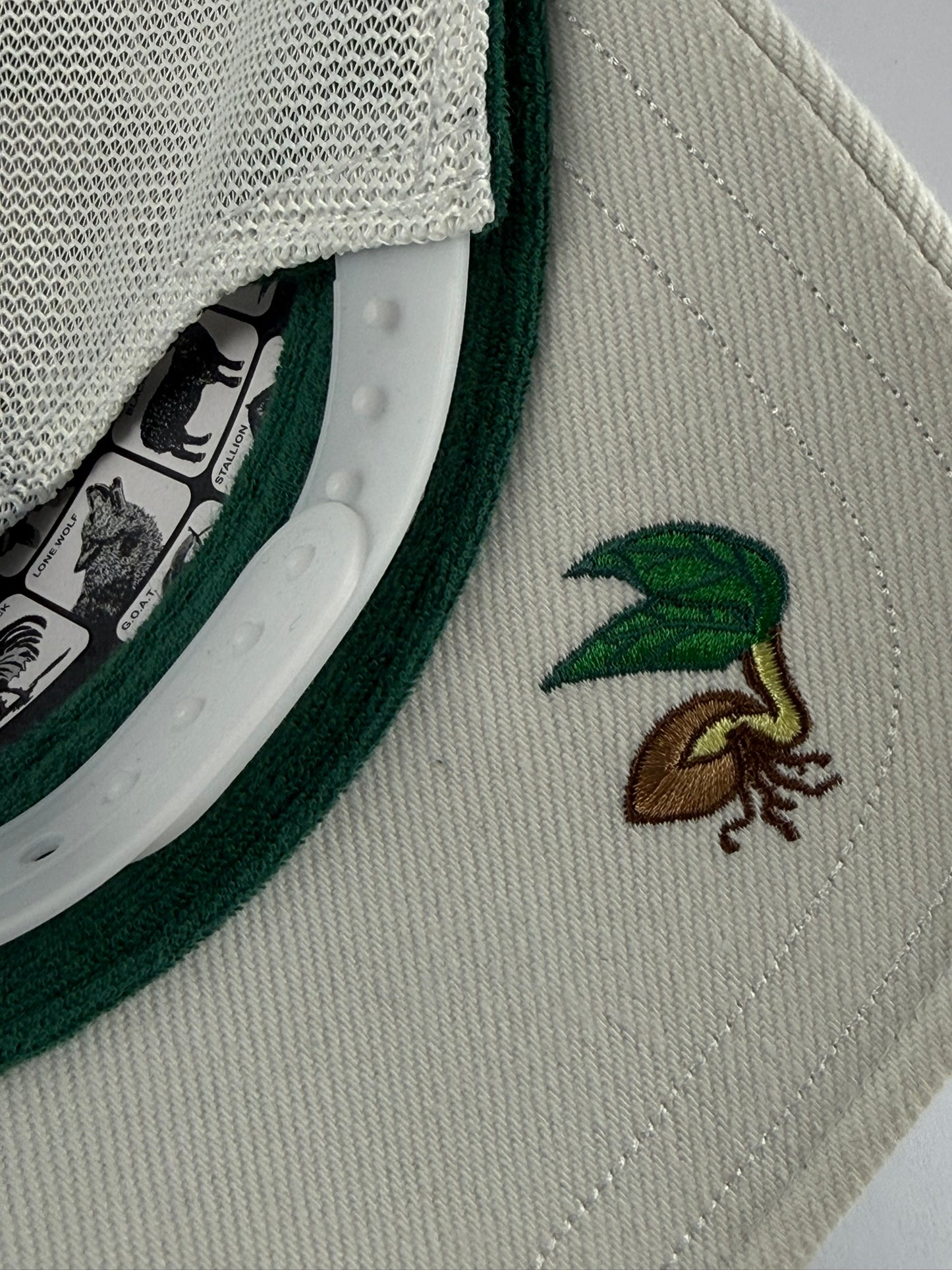 GORRA GOORIN CASH BLANCO