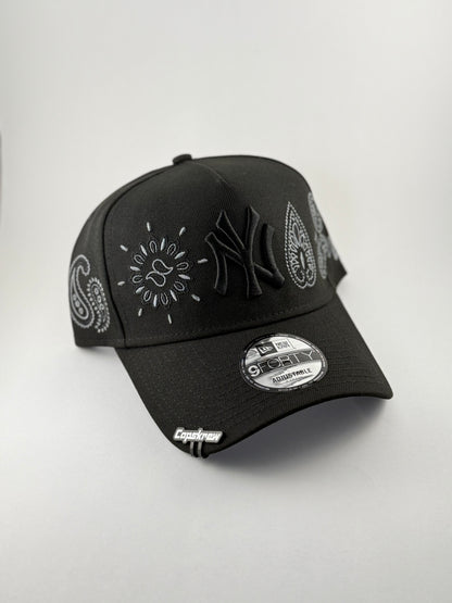 GORRA NEW ERA YANKEES PAISLEY EDITION