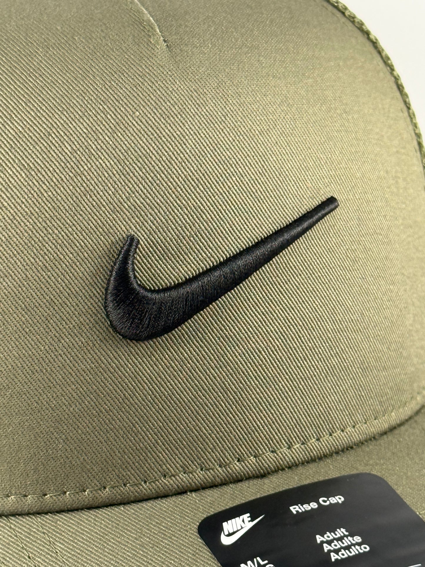 GORRA NIKE TRUCKER VERDE OLIVA