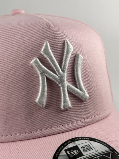 GORRA NEW ERA YANKEES “BABY PINK WORD SERIES 1999”