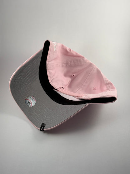 GORRA NEW ERA YANKEES “BABY PINK WORD SERIES 1999”