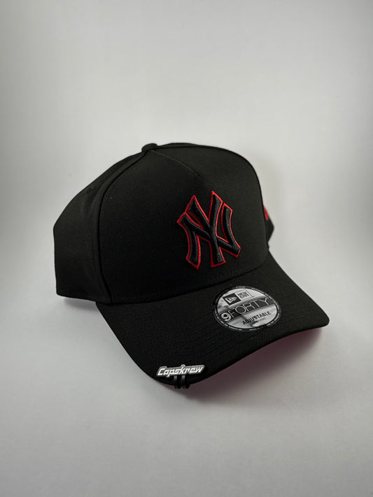 GORRA NEW ERA YANKEES BLACK AND RED