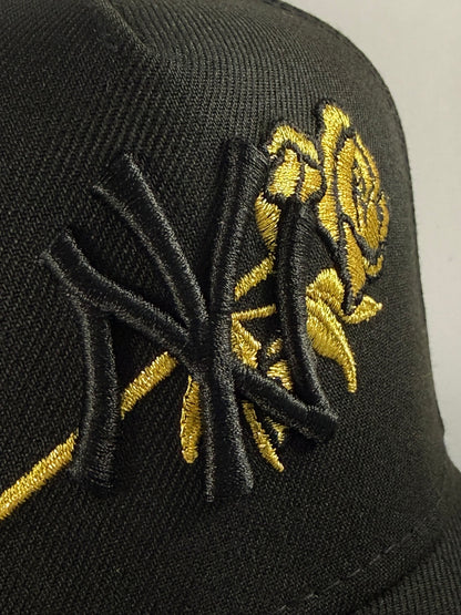 GORRA NEW ERA NEW YORK YANKEES NEGRA GOLDEN ROSE