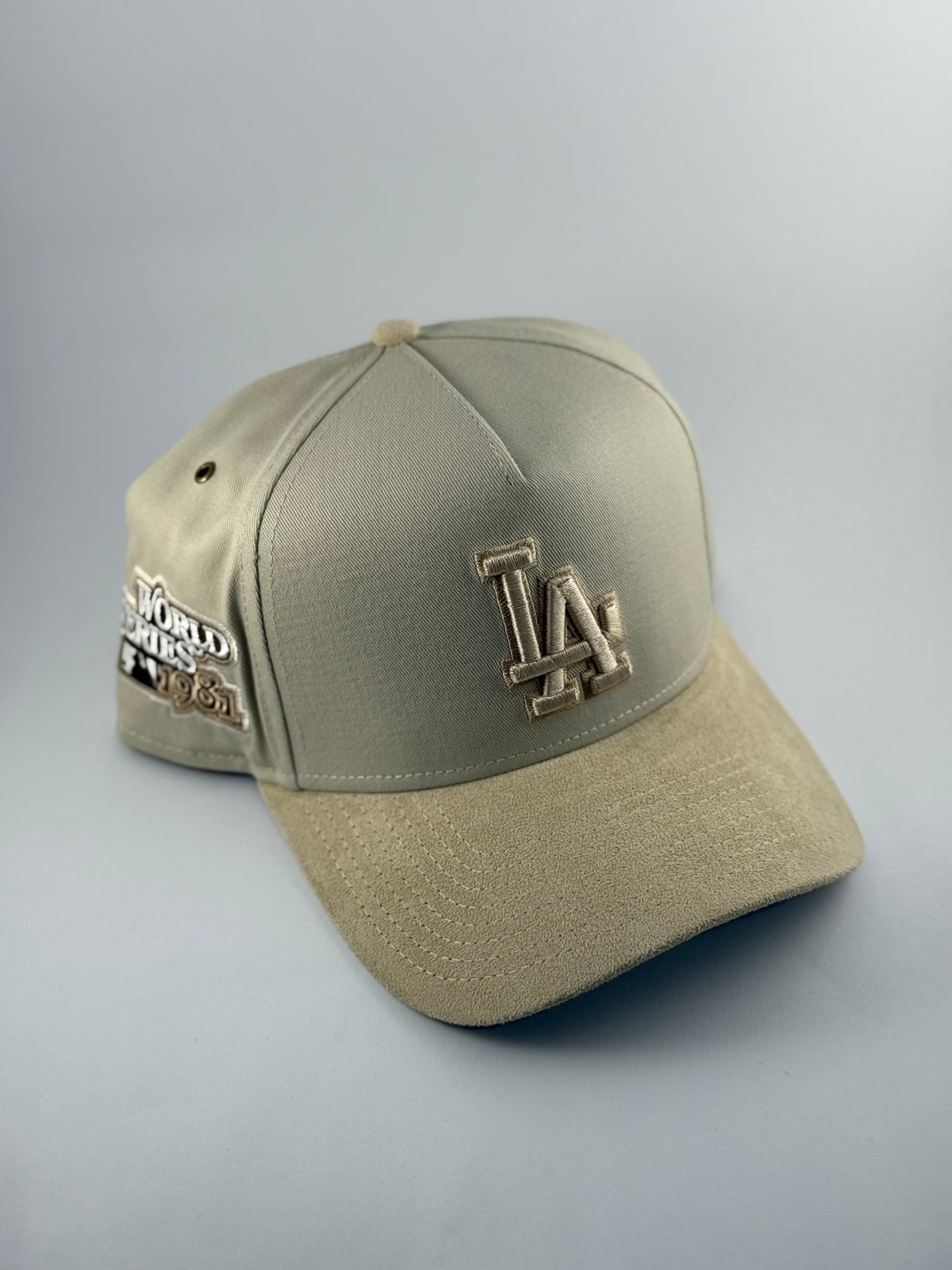 GORRA NEW ERA LOS ANGELES DODGERS 'CREAM SUEDE'