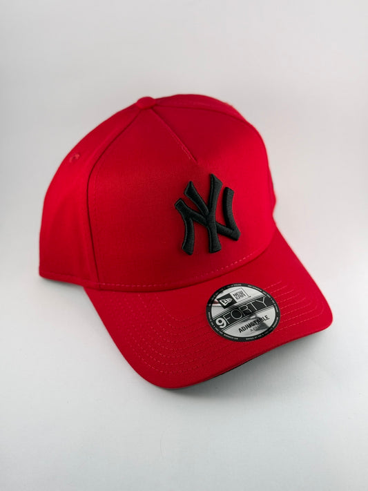 GORRA NEW ERA NEW YORK YANKEES ROJA