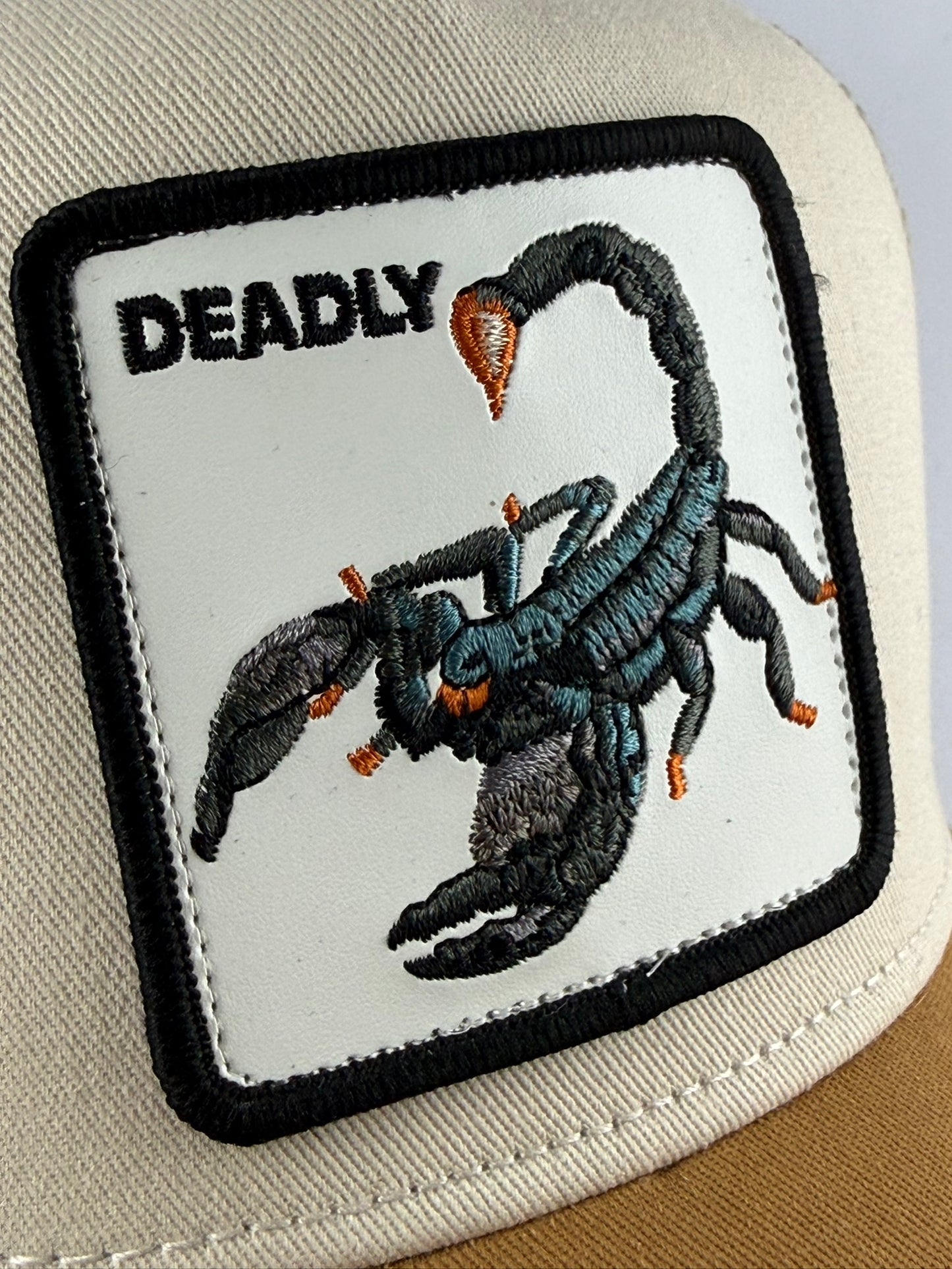GORRA GOORIN DEADLY DUOTONO CAFE