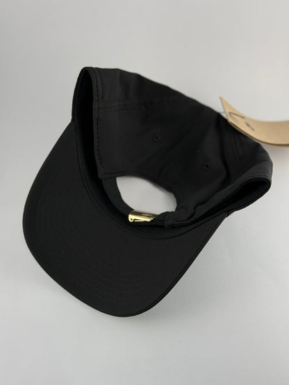 GORRA NIKE LOGO DORADO NEGRO EN POLIESTER