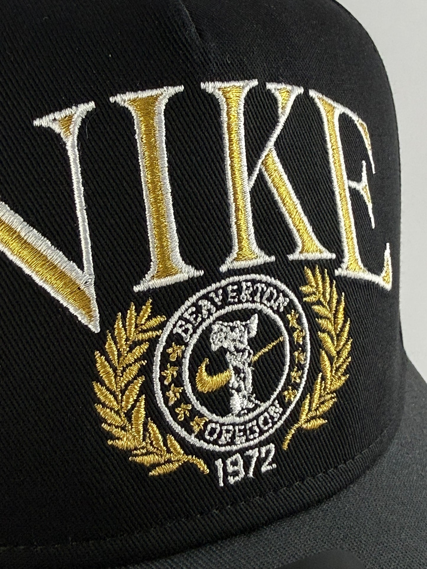 GORRA NIKE A-FRAME DUOTONO LOGO BORDADO NEGRO