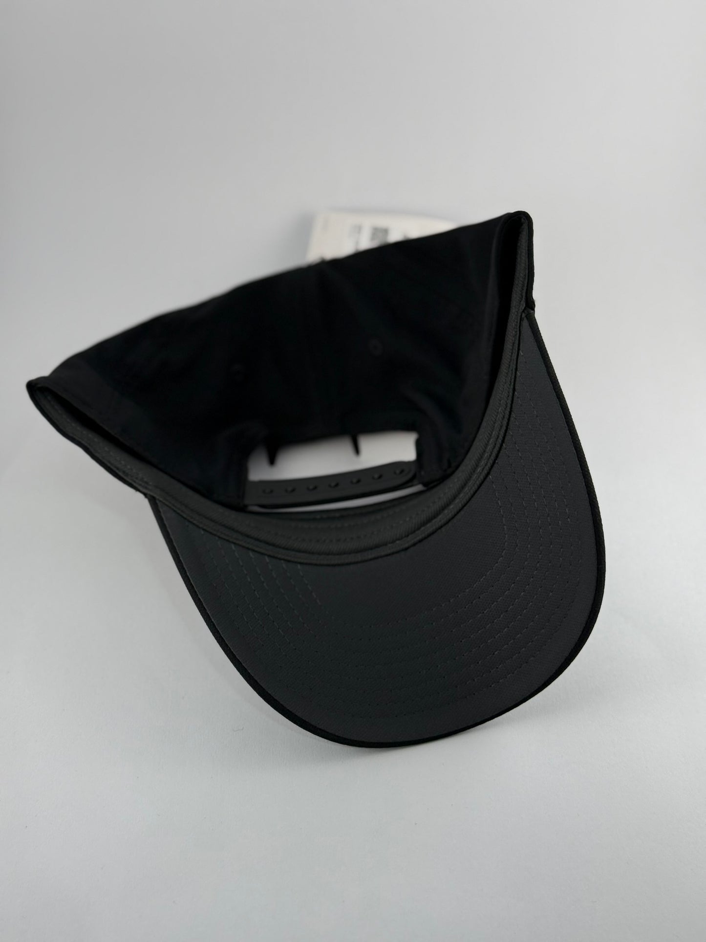 GORRA NIKE MINI LOGO BORDADO NEGRO