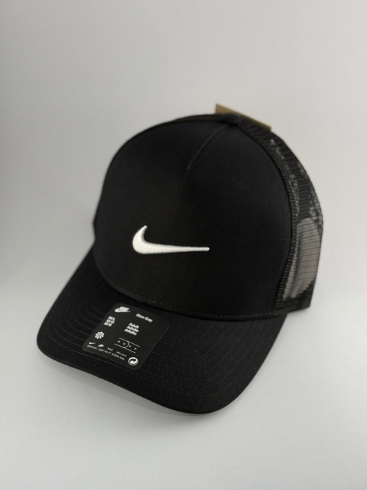 GORRA NIKE LOGO BORDADO CAMIONERA NEGRO