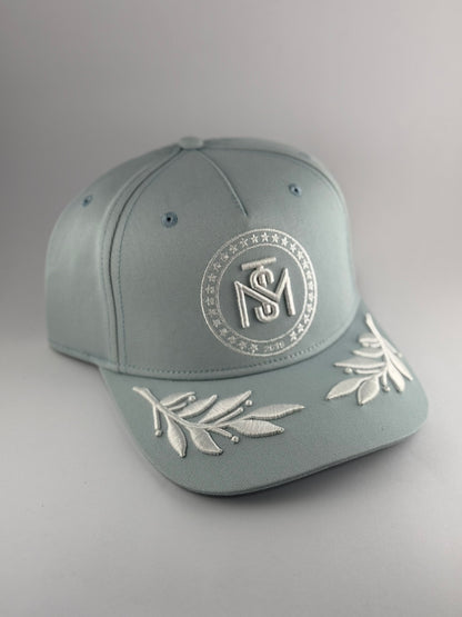 GORRA MONASTERY LOGO BORDADO AZUL CLARO